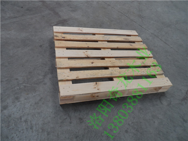 常用的洛陽木托盤有哪些特點(diǎn)